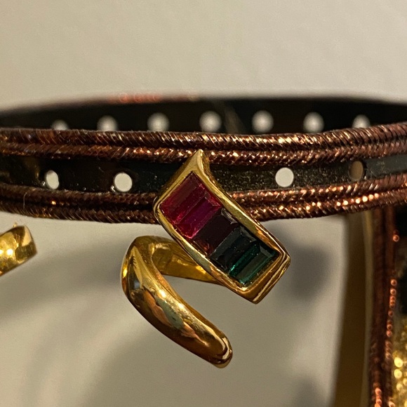 Stunning Earrings - Picture 5 of 6